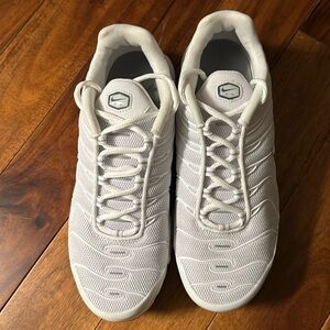 Nike Air Max Women size 7.5